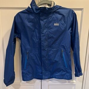 Boys/Girls Medium 10-12  REI rain jacket blue zipper hood great condition